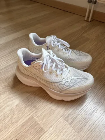 Brugt Saucony Endorphin Azura Running Shoes