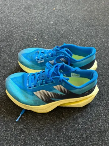 Used New Balance FuelCell Rebel v4 Running Shoes