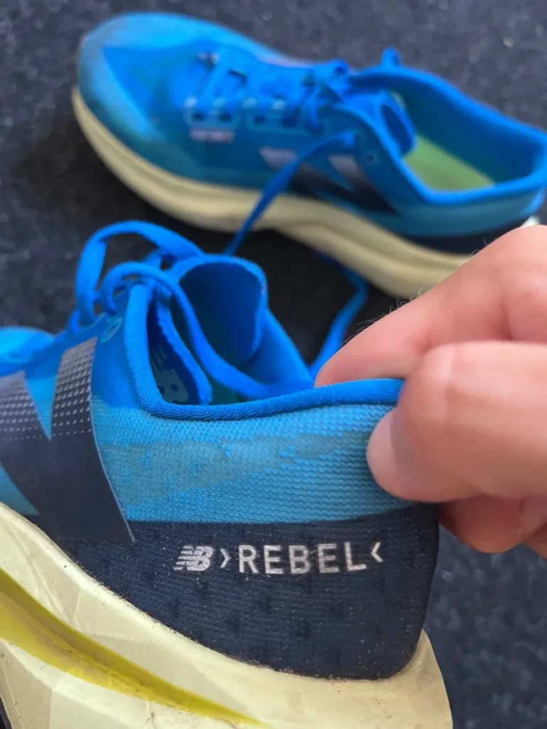Used New Balance FuelCell Rebel v4 bike — image 2 of 5