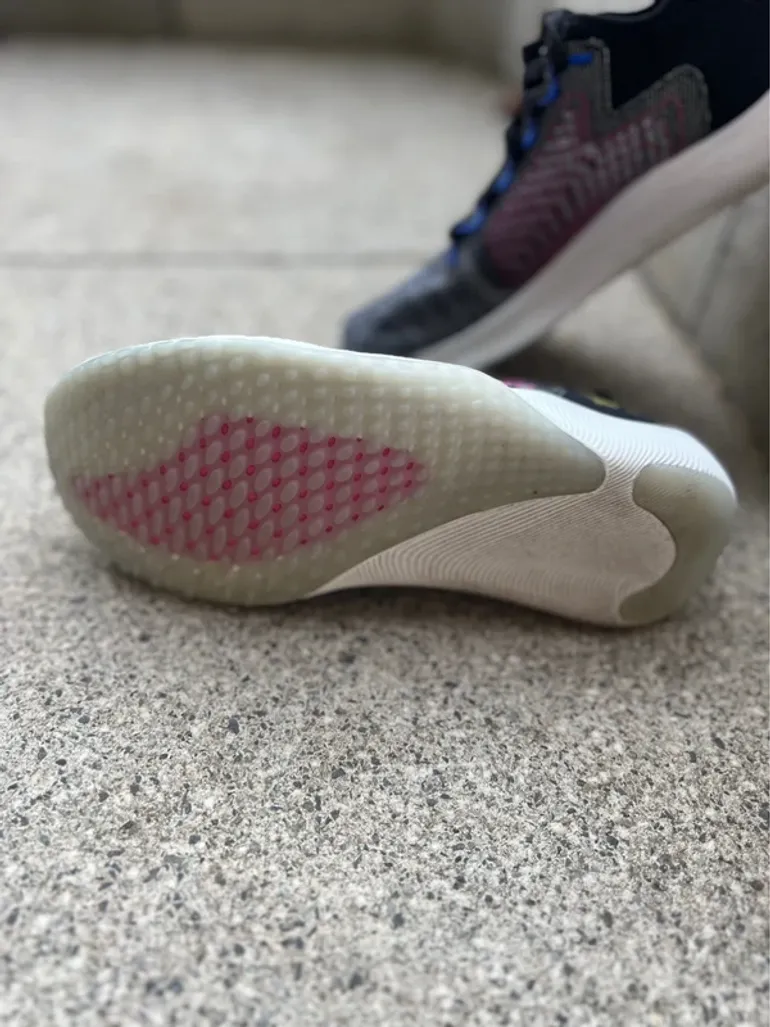 Used New Balance FuelCell Rebel V1 bike — image 5 of 8