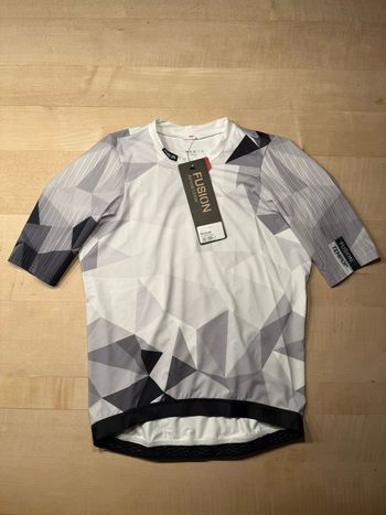 Tweedehands X-Fusion Tempo Pro Jersey Carbon 2026 Cycling Clothing