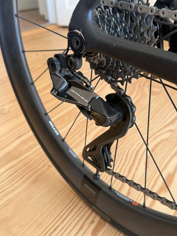 Used Shimano Dura-Ace Di2 RD-R9250 12v 2025 Drivetrain & Pedals