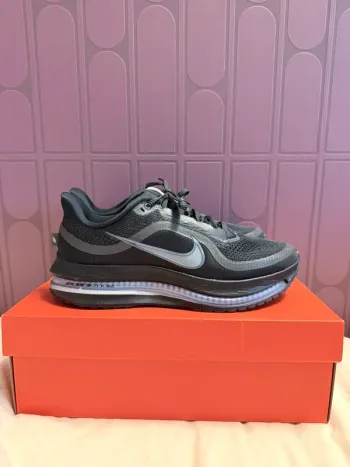 Pegasus Premium Running Shoes d'occasion