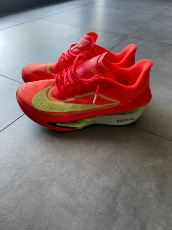 Used Nike Zoom Fly 06 bike — image 2 of 9