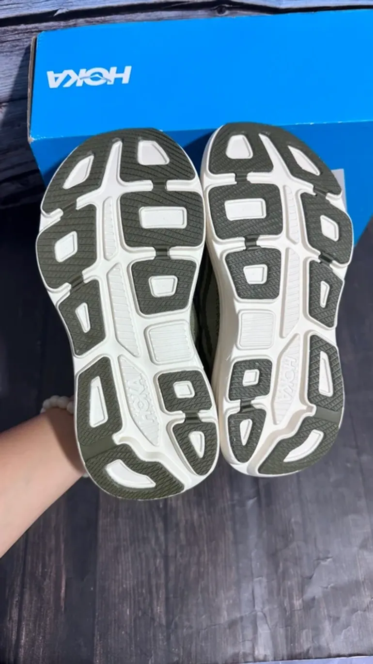 Hoka Shoes size 44 bike d'occasion — image 2 sur 6