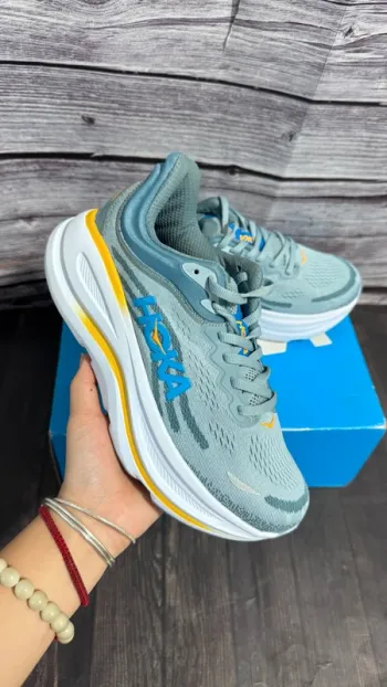 Hoka Shoes size 44 bike d'occasion — image 3 sur 9