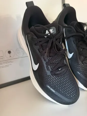 Gebrauchtes Nike Vomero 18 bike — Bild 4 von 12