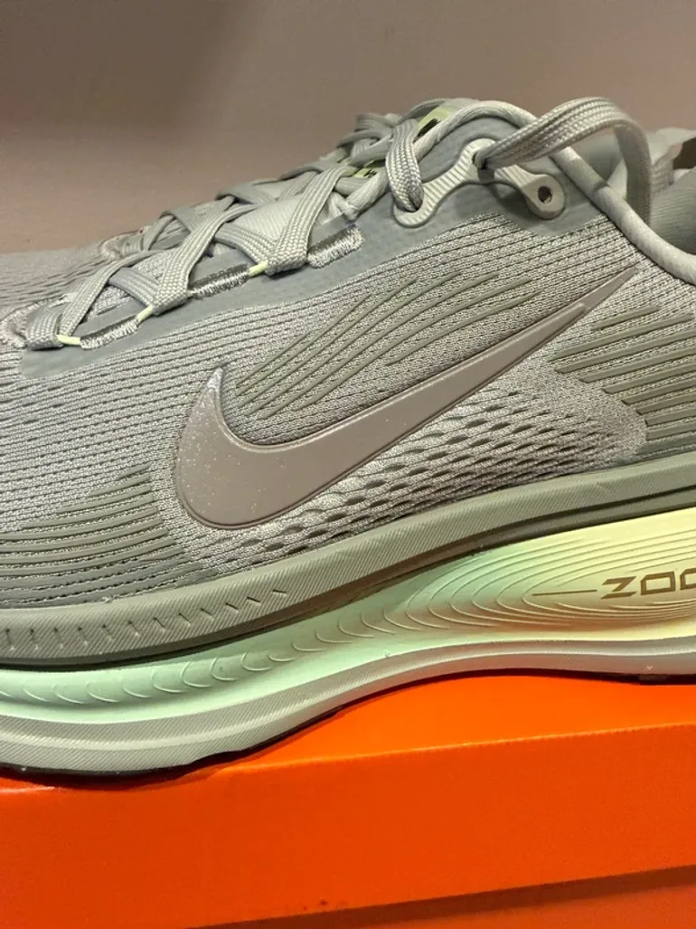Nike Vomero 18 bike d'occasion — image 5 sur 22