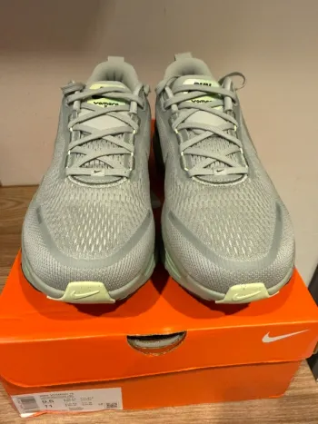 Nike Vomero 18 bike d'occasion — image 2 sur 22