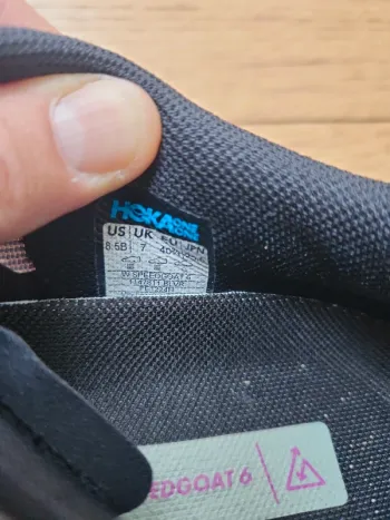 Hoka Running Shoes 40.5 bike usato — immagine 4 di 15