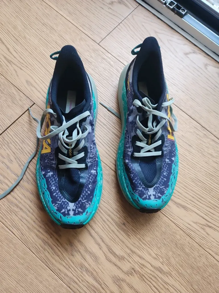 Hoka Running Shoes 40.5 bike usato — immagine 2 di 15