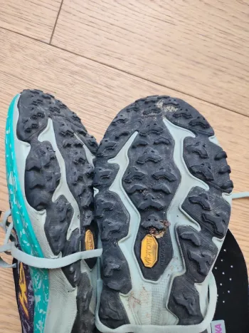 Hoka Running Shoes 40.5 bike usato — immagine 9 di 15