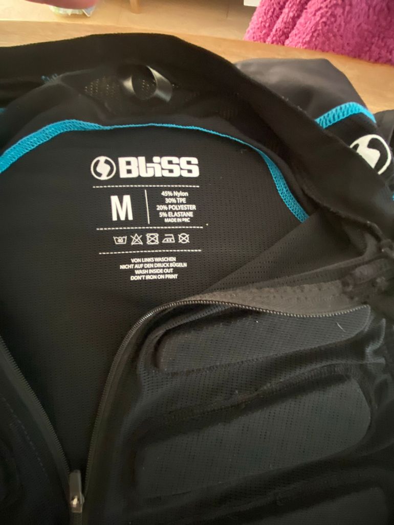 Used BLISS Back Protector 2022 bike — image 2 of 8