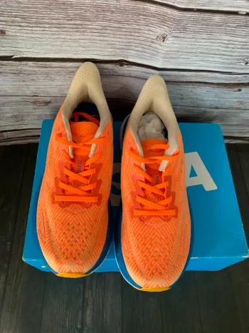 Used Hoka Shoes size 43 bike — image 5 of 16