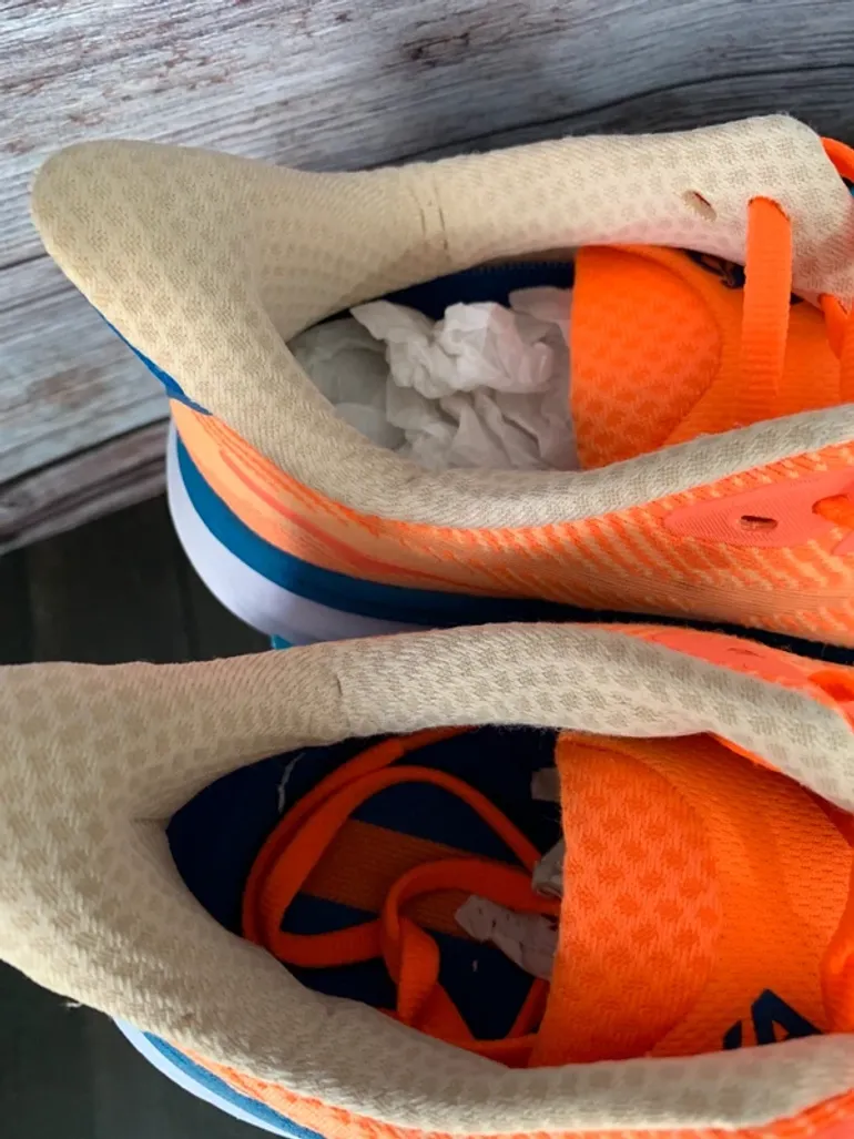 Used Hoka Shoes size 43 bike — image 3 of 16