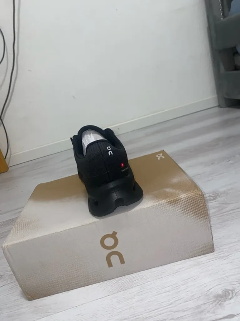 Used On Running Cloud bike — image 6 of 7