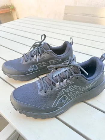 Used Decathlon Goretex Gel-Sonoma 8 bike — image 9 of 10