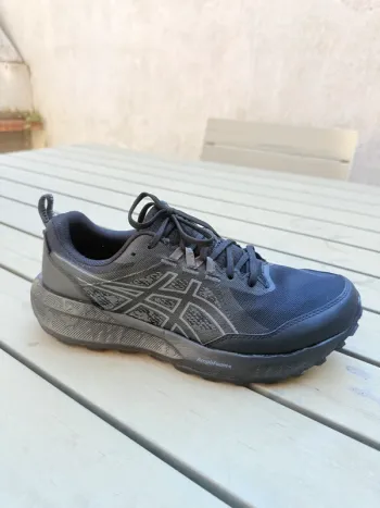 Used Decathlon Goretex Gel-Sonoma 8 Running Shoes
