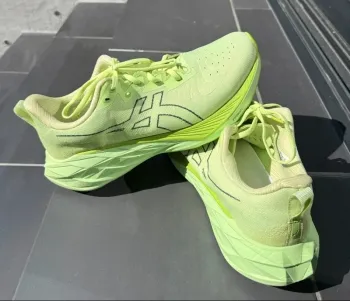 Used Decathlon Novablast 4 Running Shoes