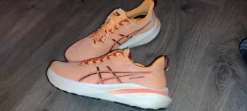 Used Asics GT2000-13 Running Shoes