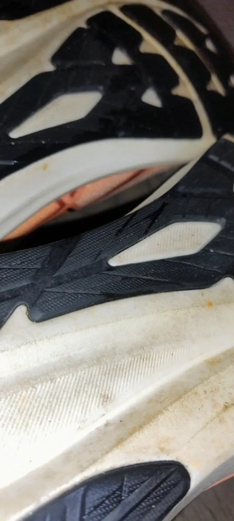 Used Asics GT2000-13 bike — image 3 of 4