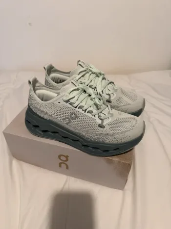 Used On Running On Shoes Size 42 bike — image 3 of 5