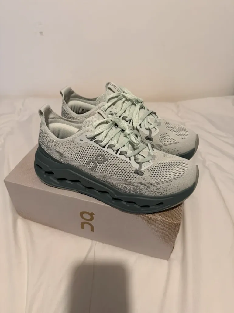 Used On Running On Shoes Size 42 bike — image 3 of 5
