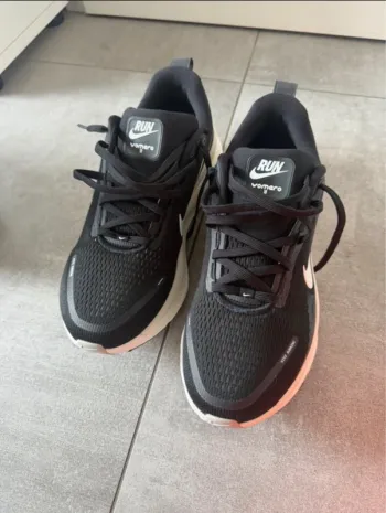 Tweedehands Nike Vomero 18 bike — afbeelding 4 van 6