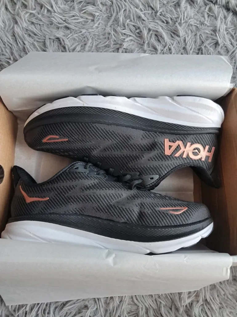 Used Hoka Clifton 9 bike — image 2 of 7
