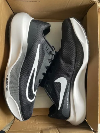 Used Nike Zoom Fly 5 Running Shoes