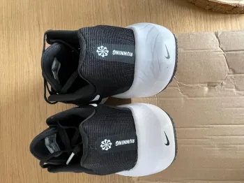 Used Nike Zoom Fly 5 bike — image 3 of 4