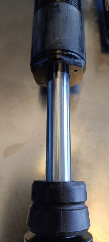 Tweedehands Fox DHX Performance Coil Shock 2023 bike — afbeelding 4 van 4