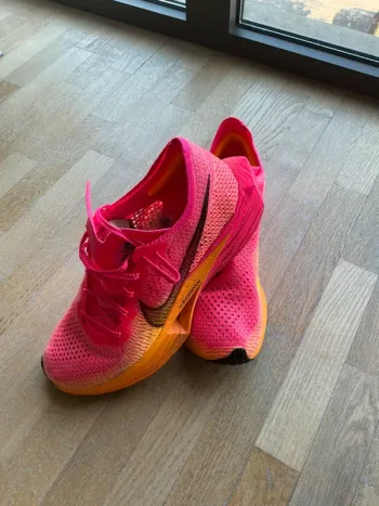 Použité Orange Vaporfly 3 Running Shoes