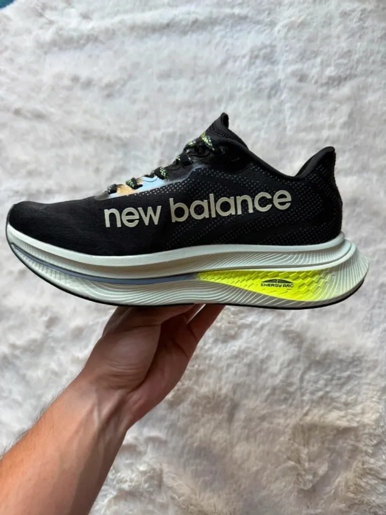 New Balance FuelCell bike d'occasion — image 2 sur 9