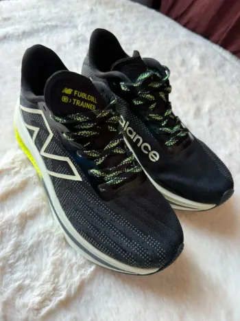 New Balance FuelCell bike d'occasion — image 9 sur 9