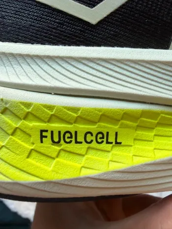 New Balance FuelCell bike d'occasion — image 7 sur 9