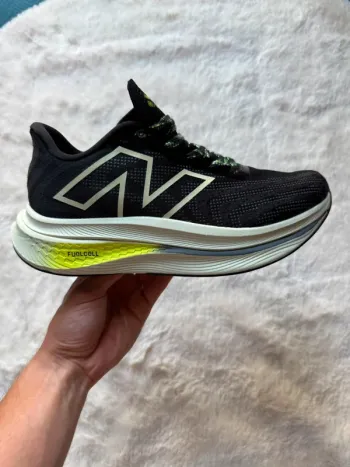 New Balance FuelCell Running Shoes d'occasion