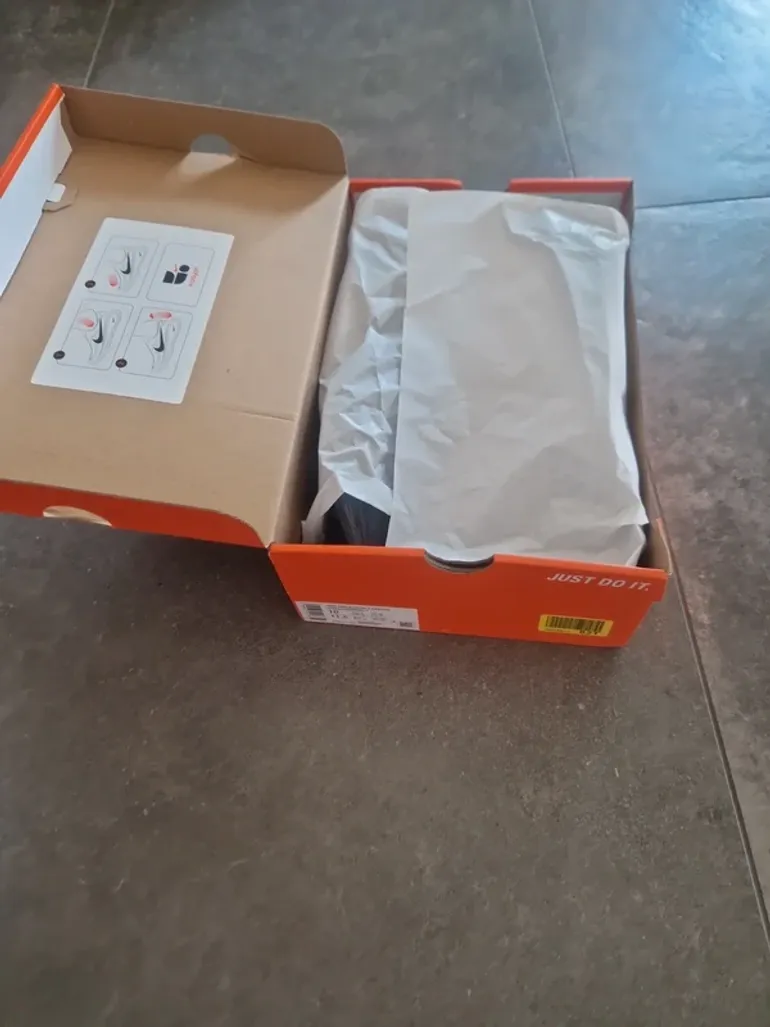 Použité Nike Revolution 8 Easyon bike — obrázek 9 z 10