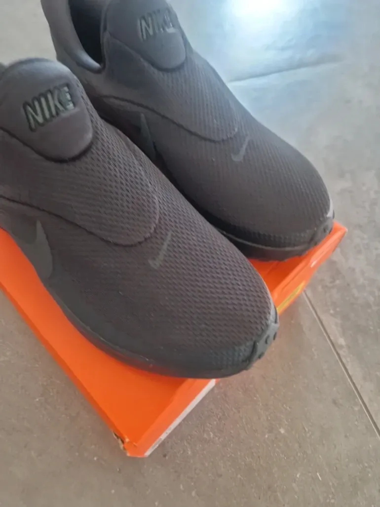 Použité Nike Revolution 8 Easyon bike — obrázek 8 z 10