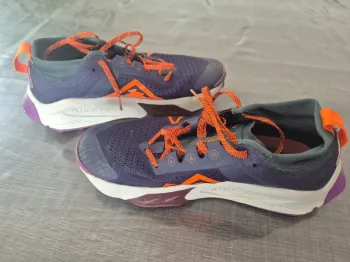 Käytetty Orange Nike ZoomX Zegama Running Shoes