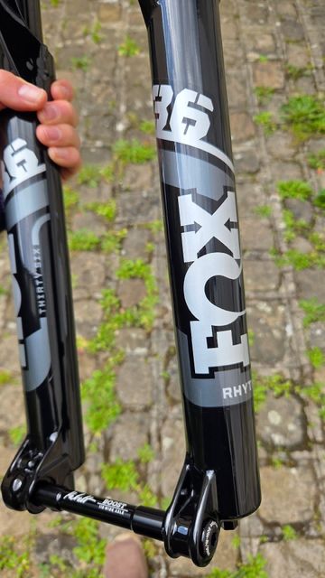 Used Fox 36 Rhythm bike — image 4 of 6