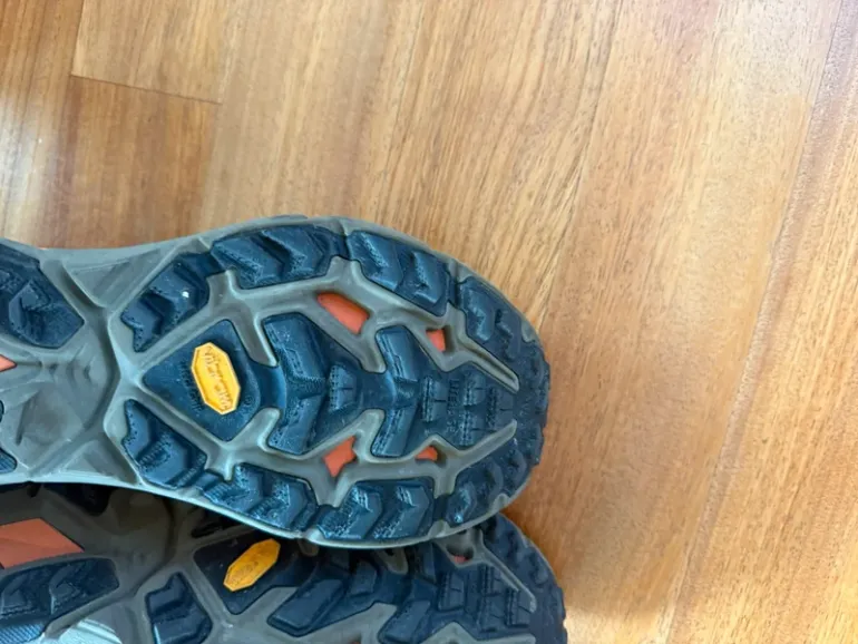 Used Hoka Mafate Speed 4 bike — image 8 of 11