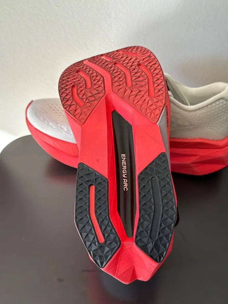 Käytetty New Balance FuelCell SuperComp Trainer bike — kuva 4 / 7