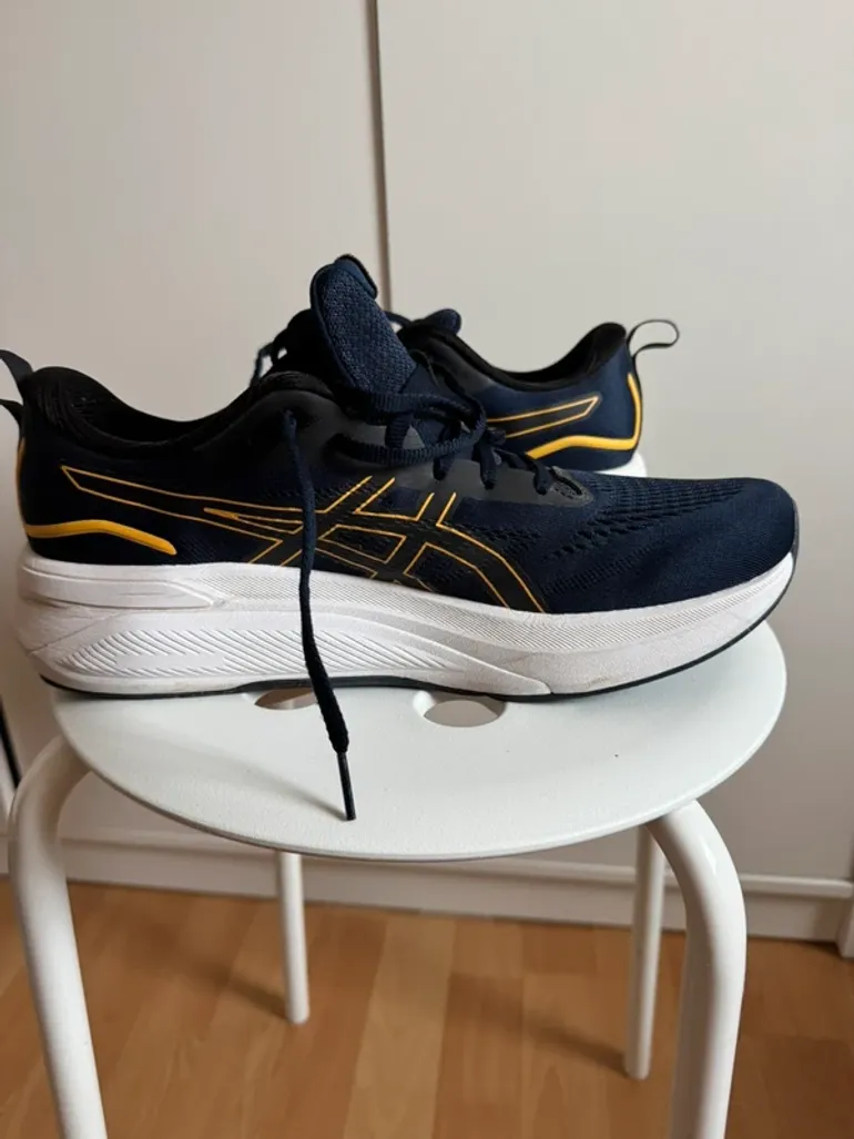 Tweedehands Asics Gel Fortitude bike — afbeelding 5 van 10