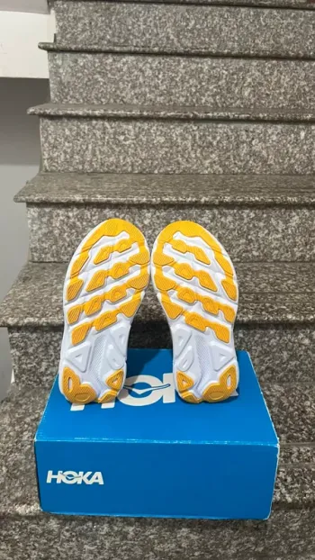 Použité Hoka Shoes Size 44 bike — obrázek 5 z 6