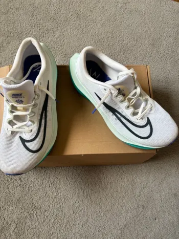 Used Nike Zoom Fly 5 Running Shoes
