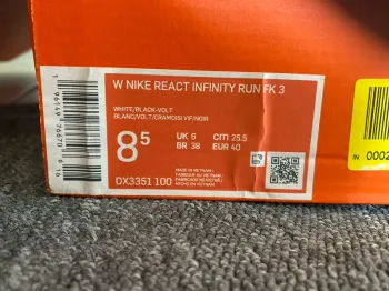 Used Nike Running Shoes bike — image 8 of 8