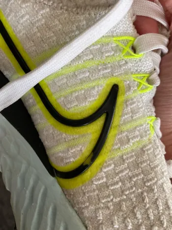Used Nike Running Shoes bike — image 7 of 8
