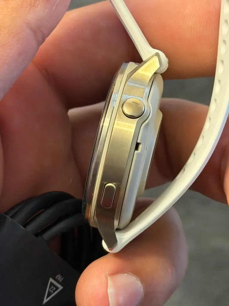 Used Garmin Venu 4 bike — image 7 of 7