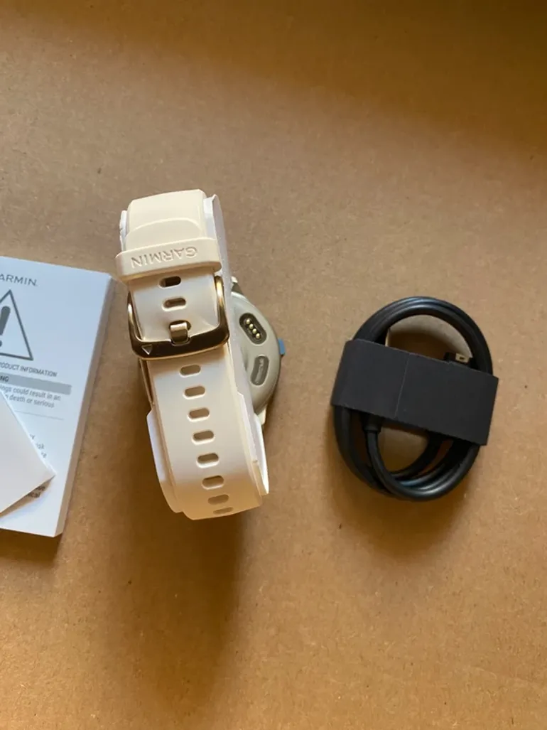 Used Garmin VENU 4 bike — image 3 of 4